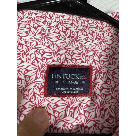 UNTUCKit Shirt Mens XL Red Floral Jean Louis Short Sleeve Nylon Stretch AOP - Picture 3 of 6